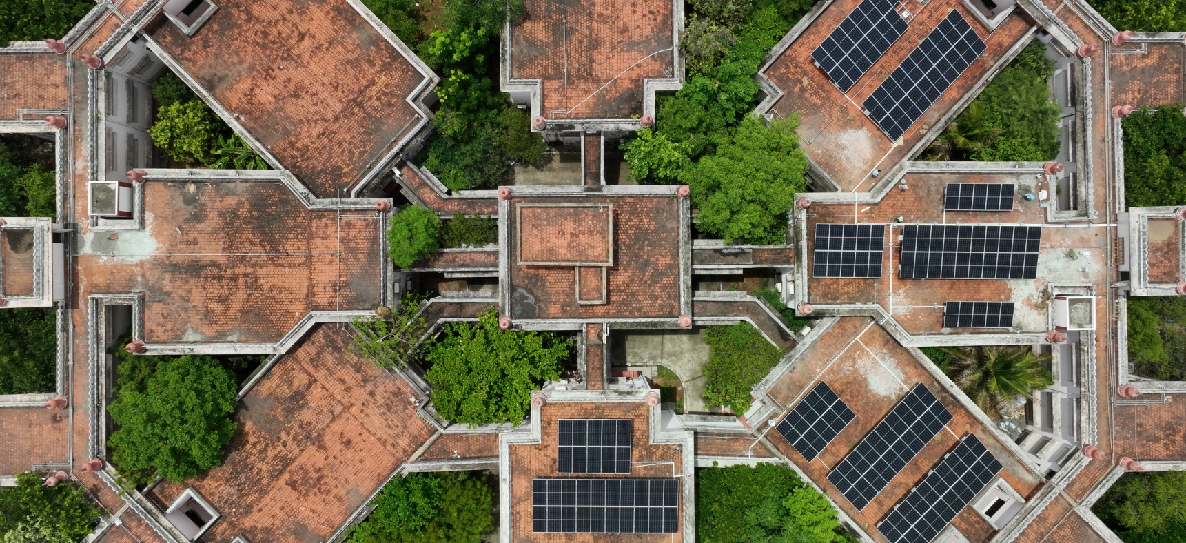 Top View of Tiruvannamalai Court Building Solar Installation by Navina Agency